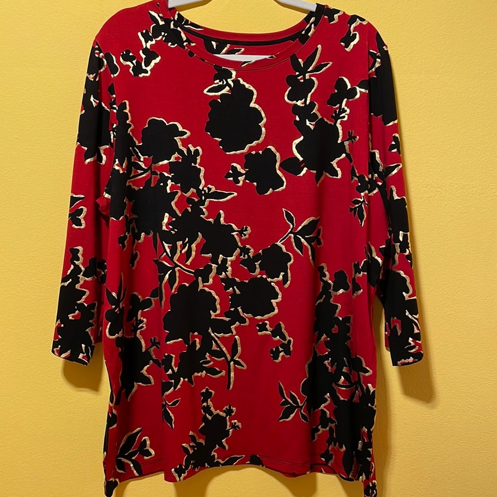 Chico’s red top 4